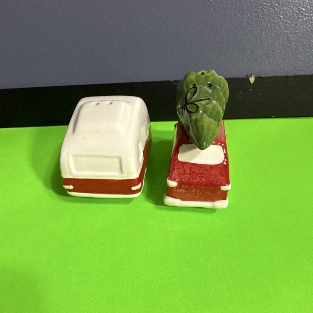 Vintage Hand Painted Ceramic Christmas Car & Camper Salt & Pepper Shakers Set